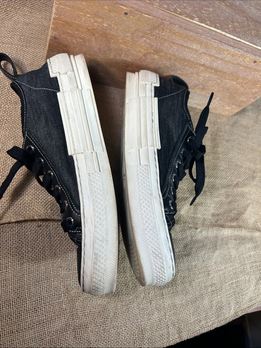Dior B23 Black Low-Top Canvas Sneakers with White Sole - Picture 10 of 16